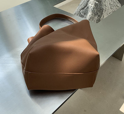 Casual shoulder bucket bag with flexible storage