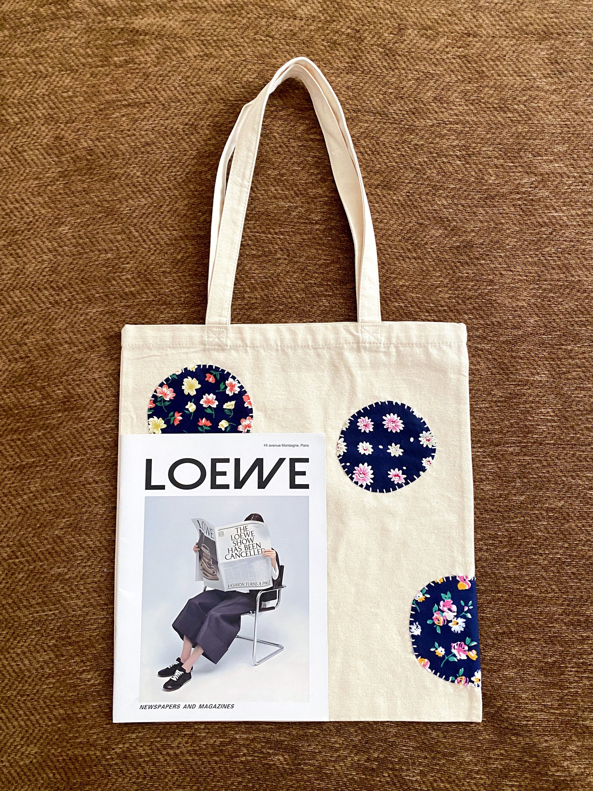 Handmade patchwork tote bag for women who prefer simple styles