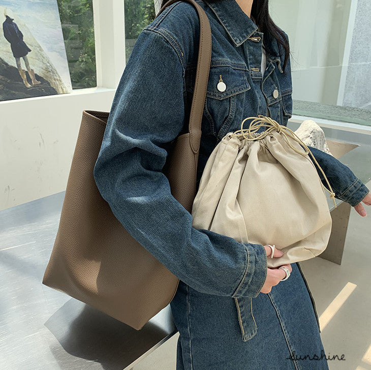 Casual bucket handbag with roomy storage space