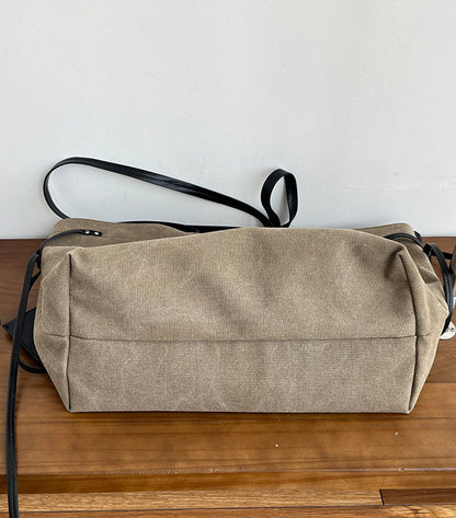 Canvas shoulder bag for casual outdoor walks
