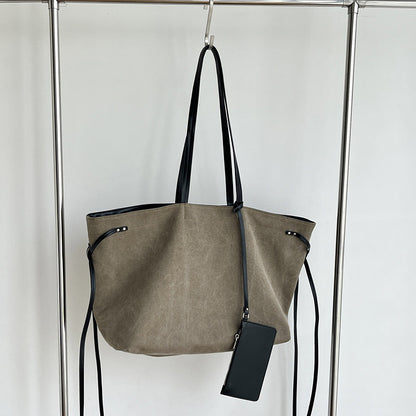Everyday canvas tote for carrying larger essentials