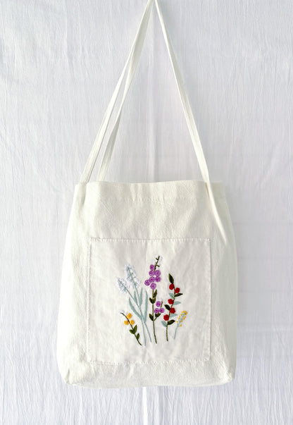 eco-friendly-embroidered-tote-bag-for-everyday-minimalist-style