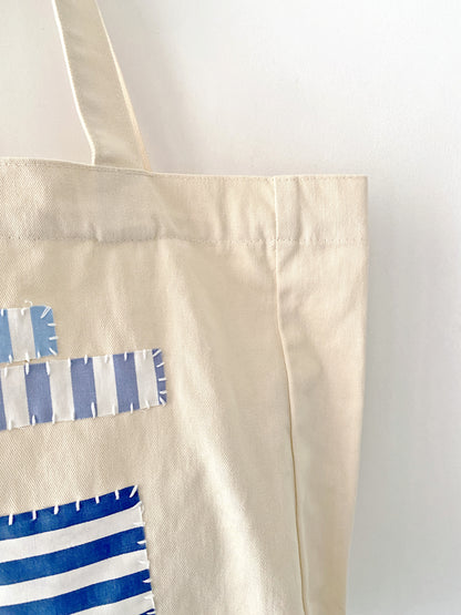 travel-friendly canvas bag for day trips and weekend getaways
