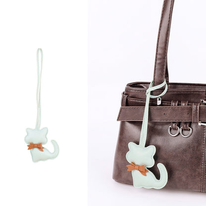 Fashionable cat pendant for totes and shoulder bags