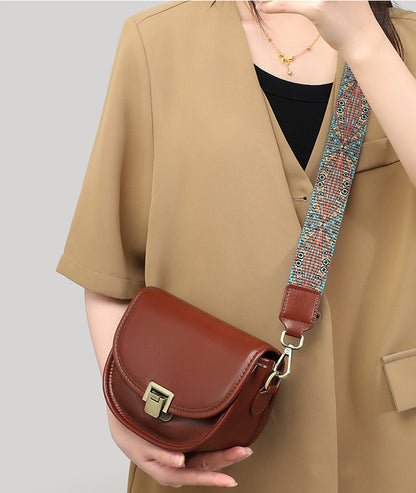 Fashionable Women's Genuine Leather Shoulder Bag with Unique Fastening Woyaza