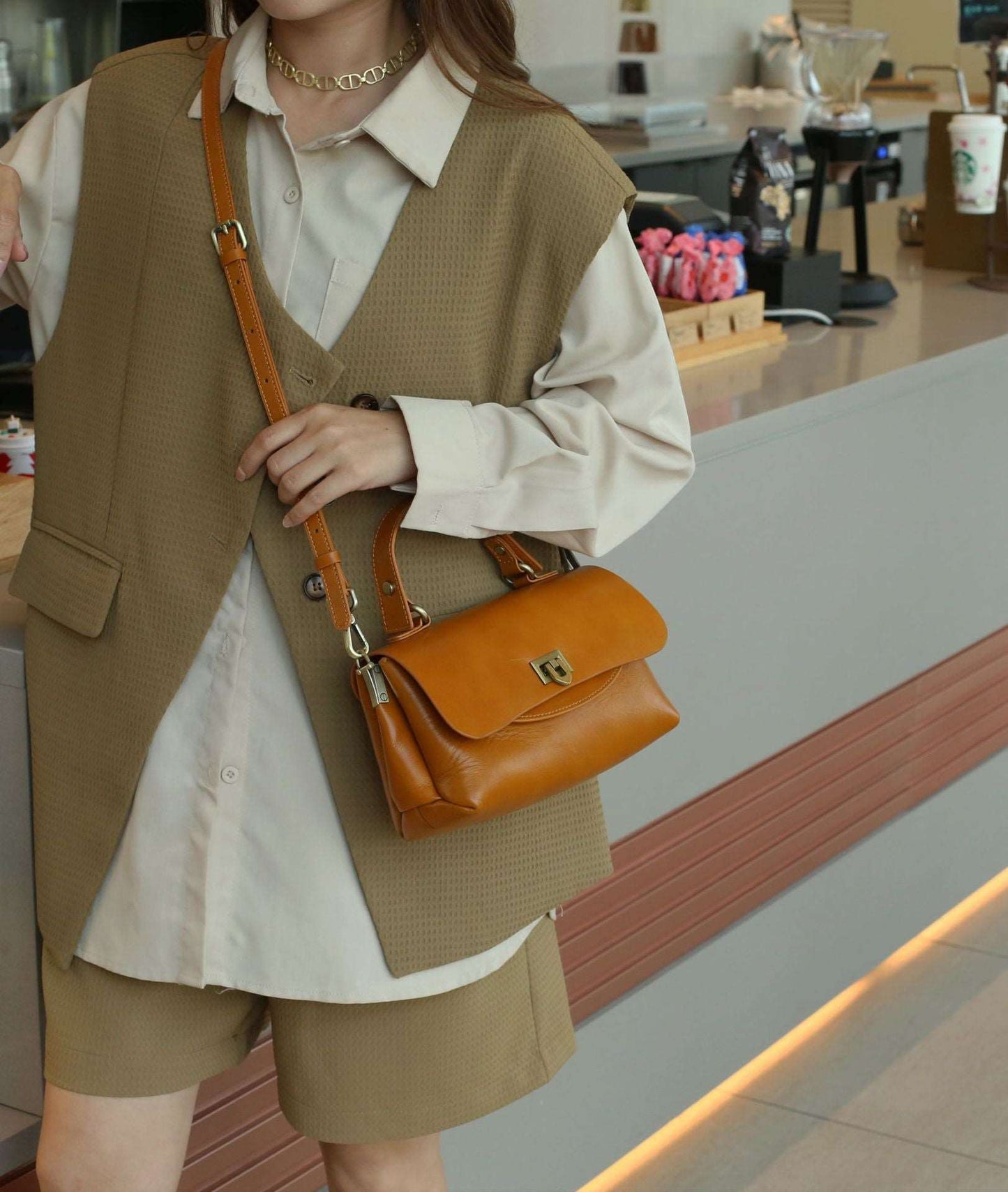 Stylish Lady's Leather Crossbody Bag Woyaza