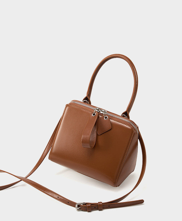 Minimalist Shoulder Bag with Distinctive Shape