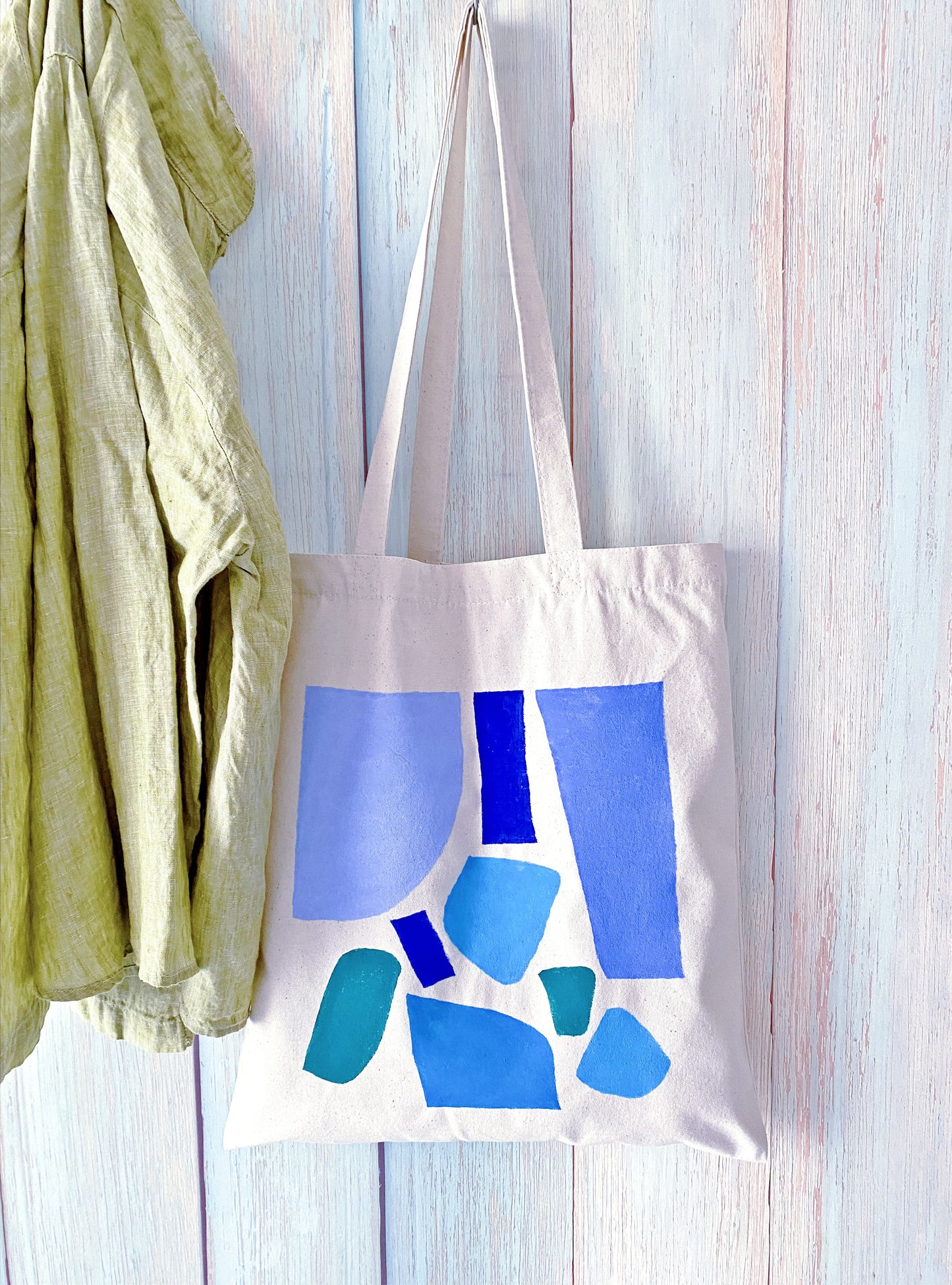 roomy canvas tote styled for slow everyday outings
