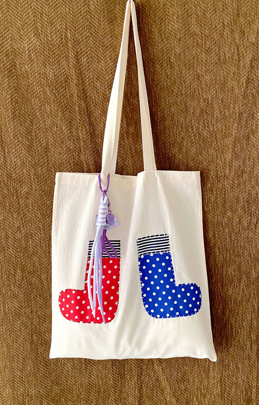 soft cotton tote bag with comfortable shoulder carry