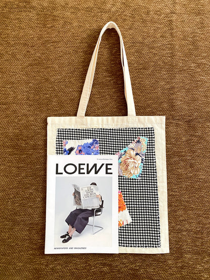 Cotton cloth tote for a picnic and easy weekend plans