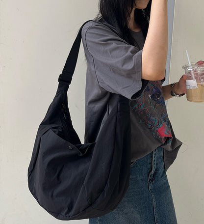 Women's sling bag for shopping and weekend strolls