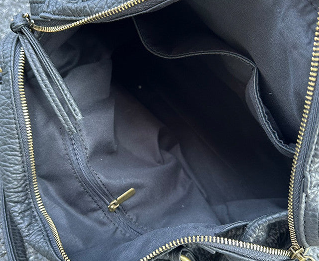 Large bag for weekend wandering and errands