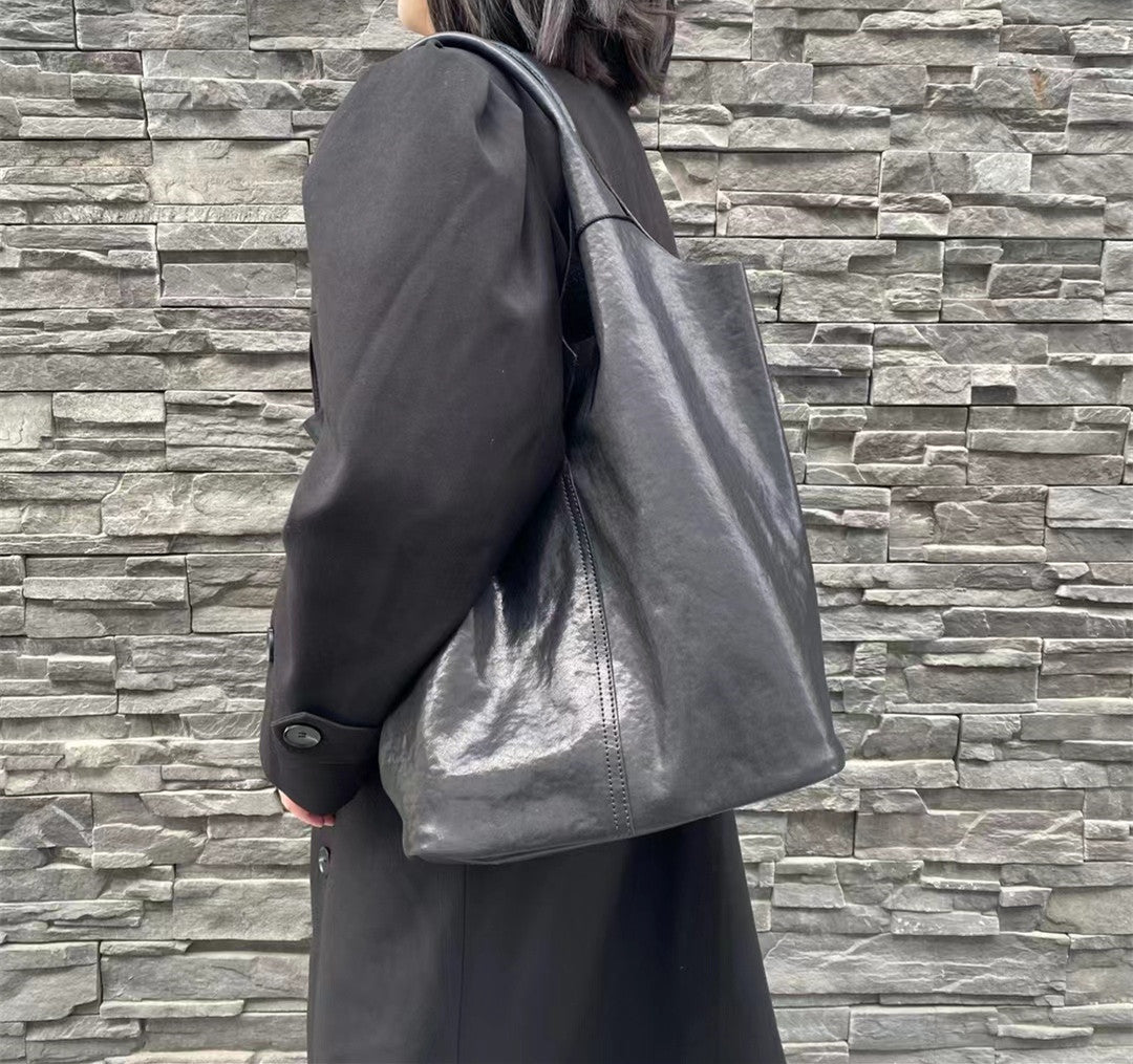 Soft Leather Vintage Shoulder Bag with Large Capacity