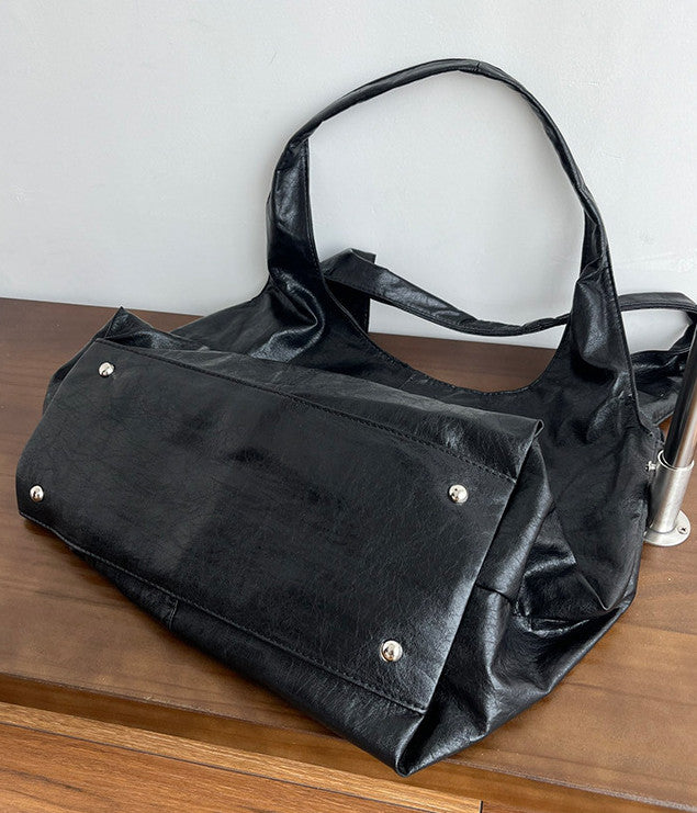Roomy carry bag for shopping and daily use