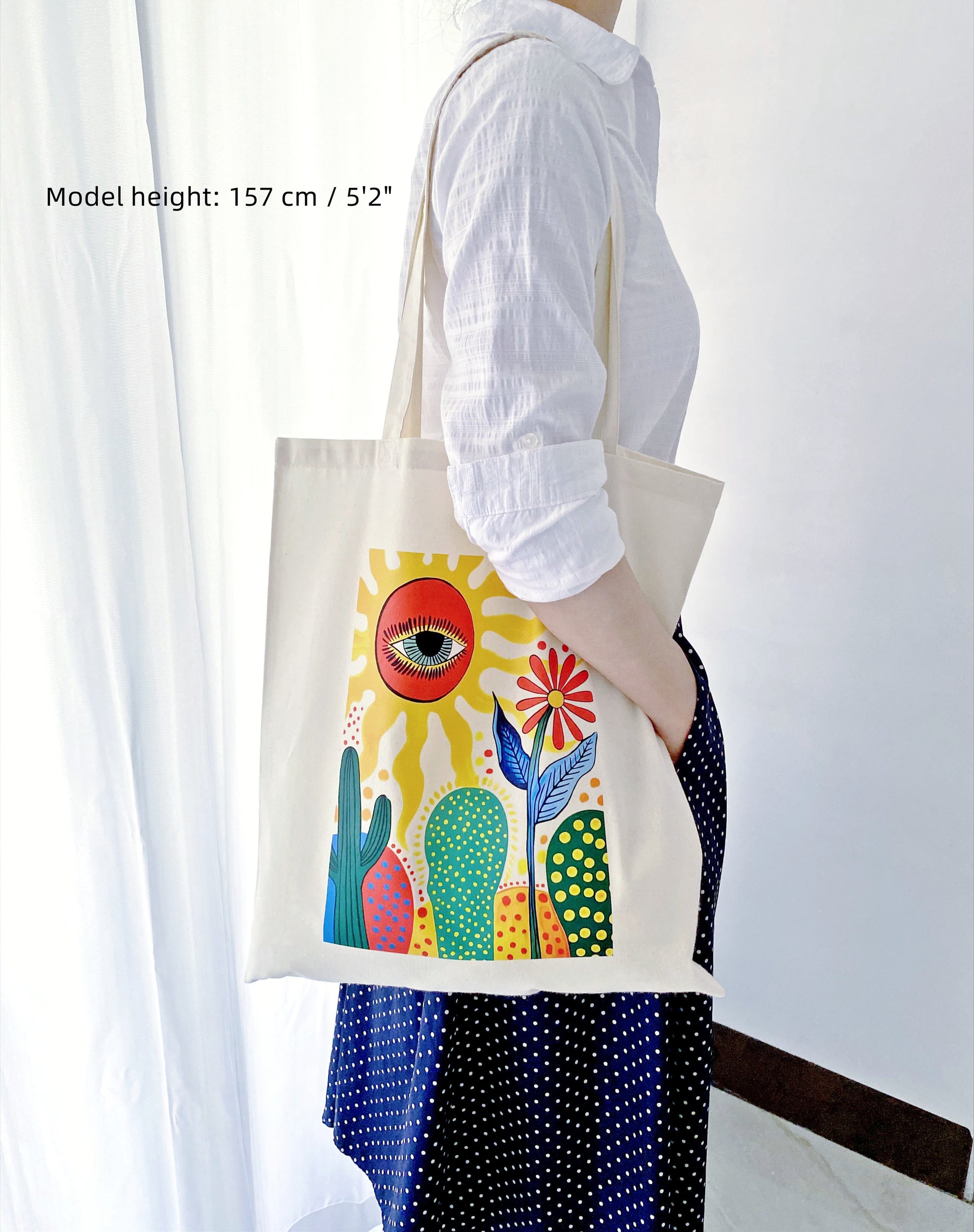 Ultra-light and soft sustainable tote bag, perfect for everyday relaxed style.