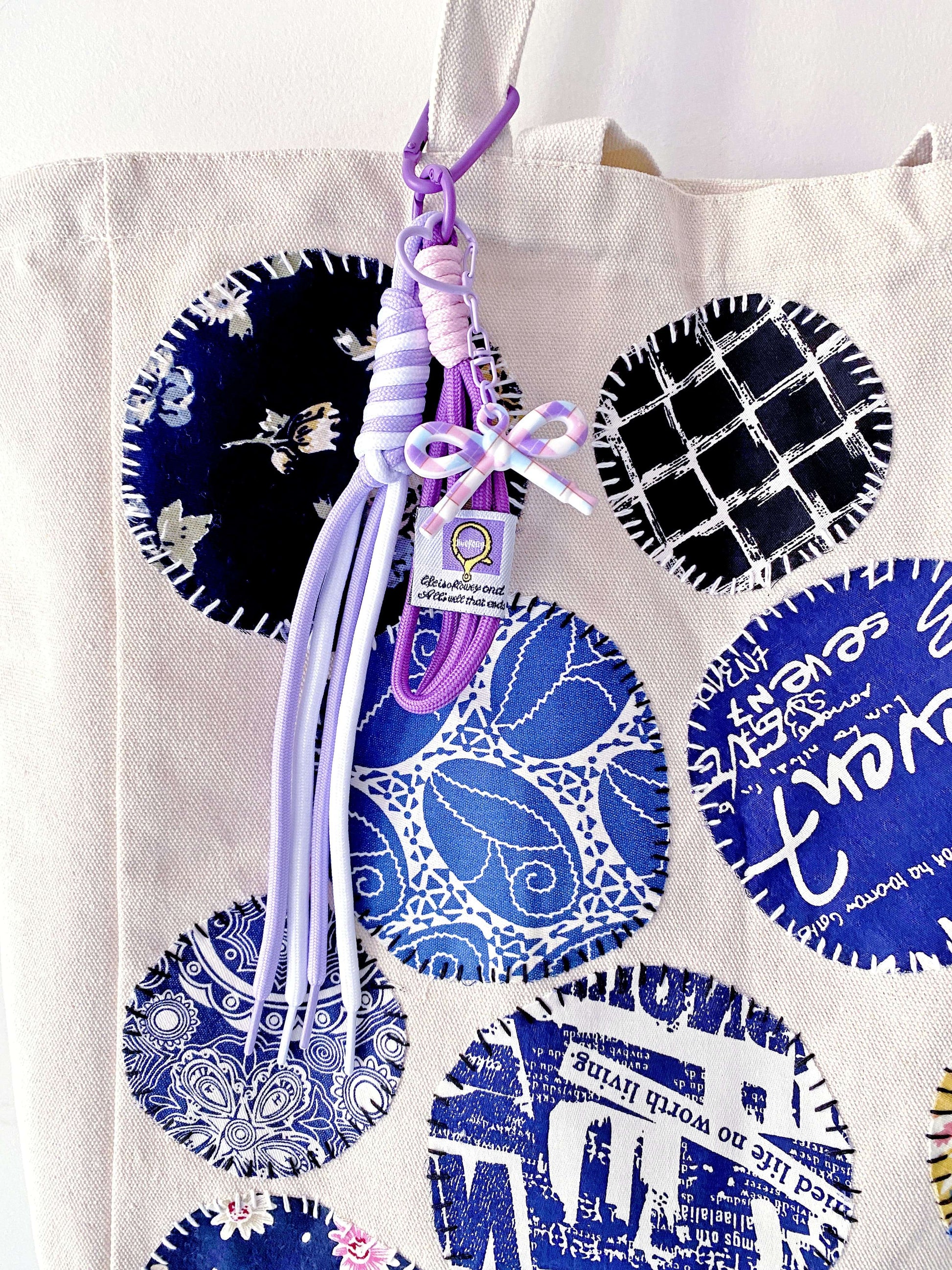 High-texture canvas bag that pairs perfectly with linen and natural fabrics.