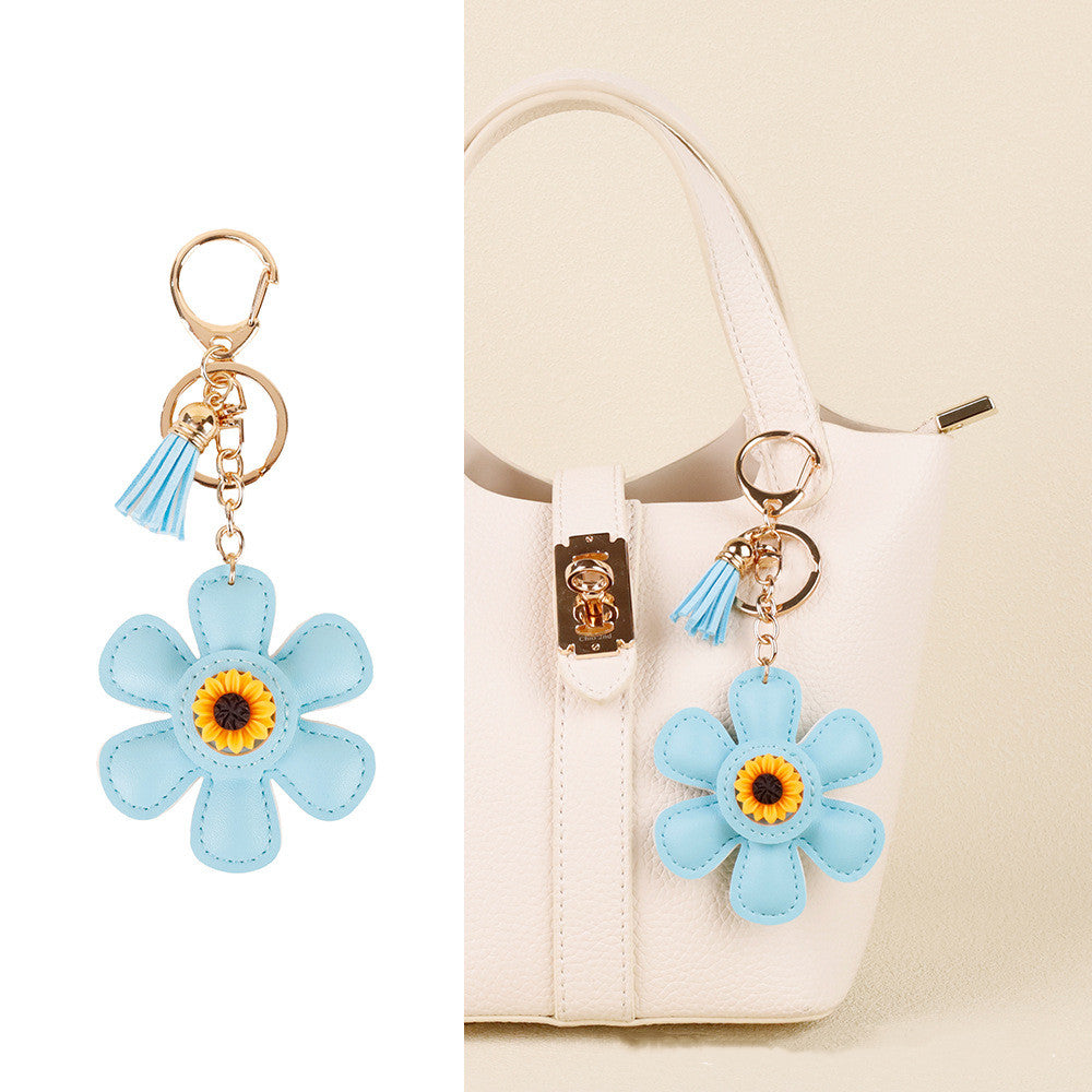 Decorative flower pendant for totes, purses, and gifts