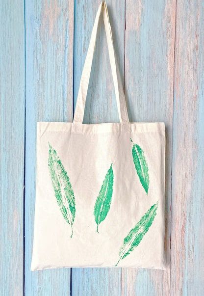 Uniquely patterned cotton bag for students