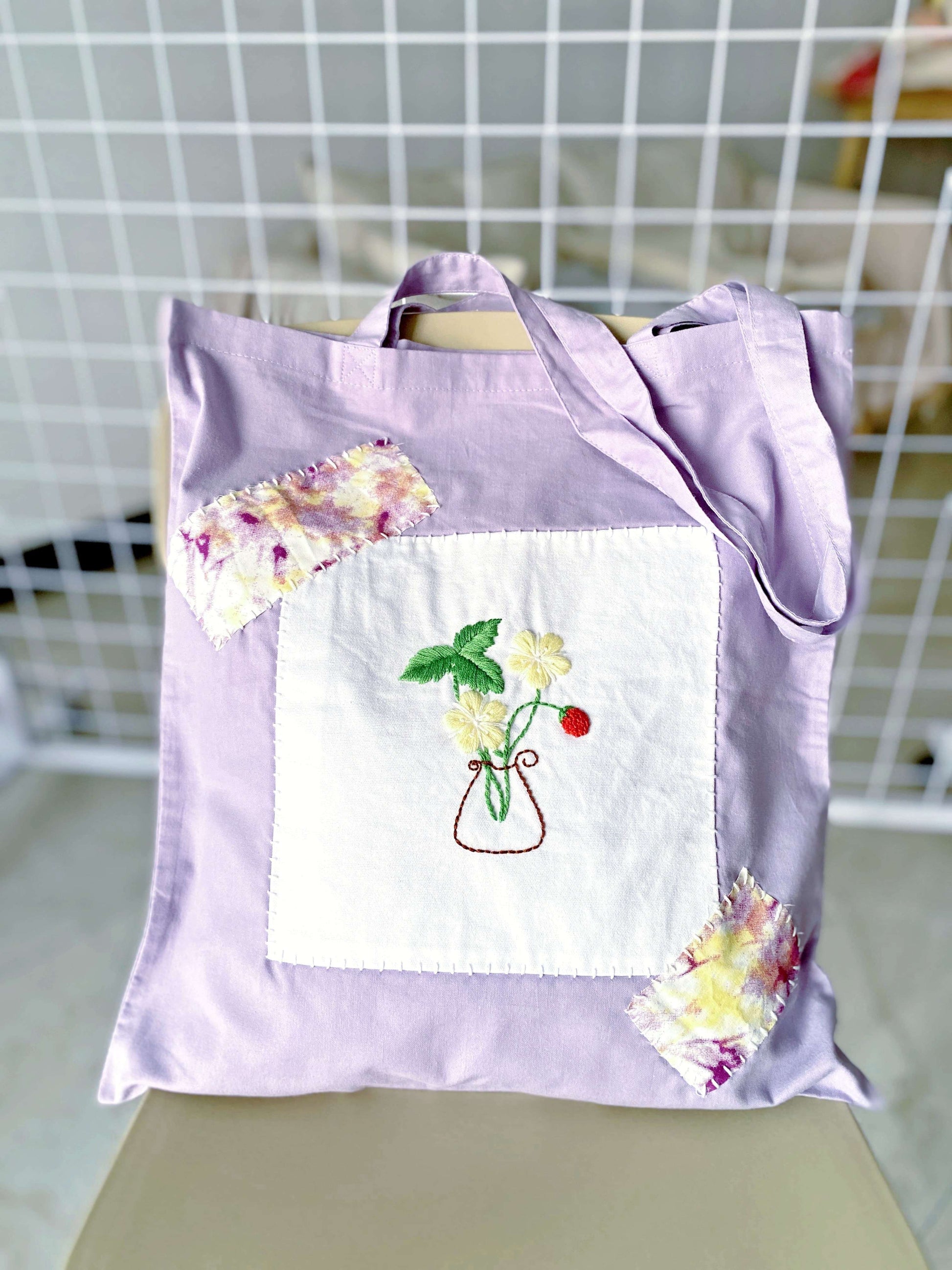 Wedding gift idea: a beautiful and highly functional natural fiber tote