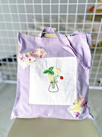 Wedding gift idea: a beautiful and highly functional natural fiber tote