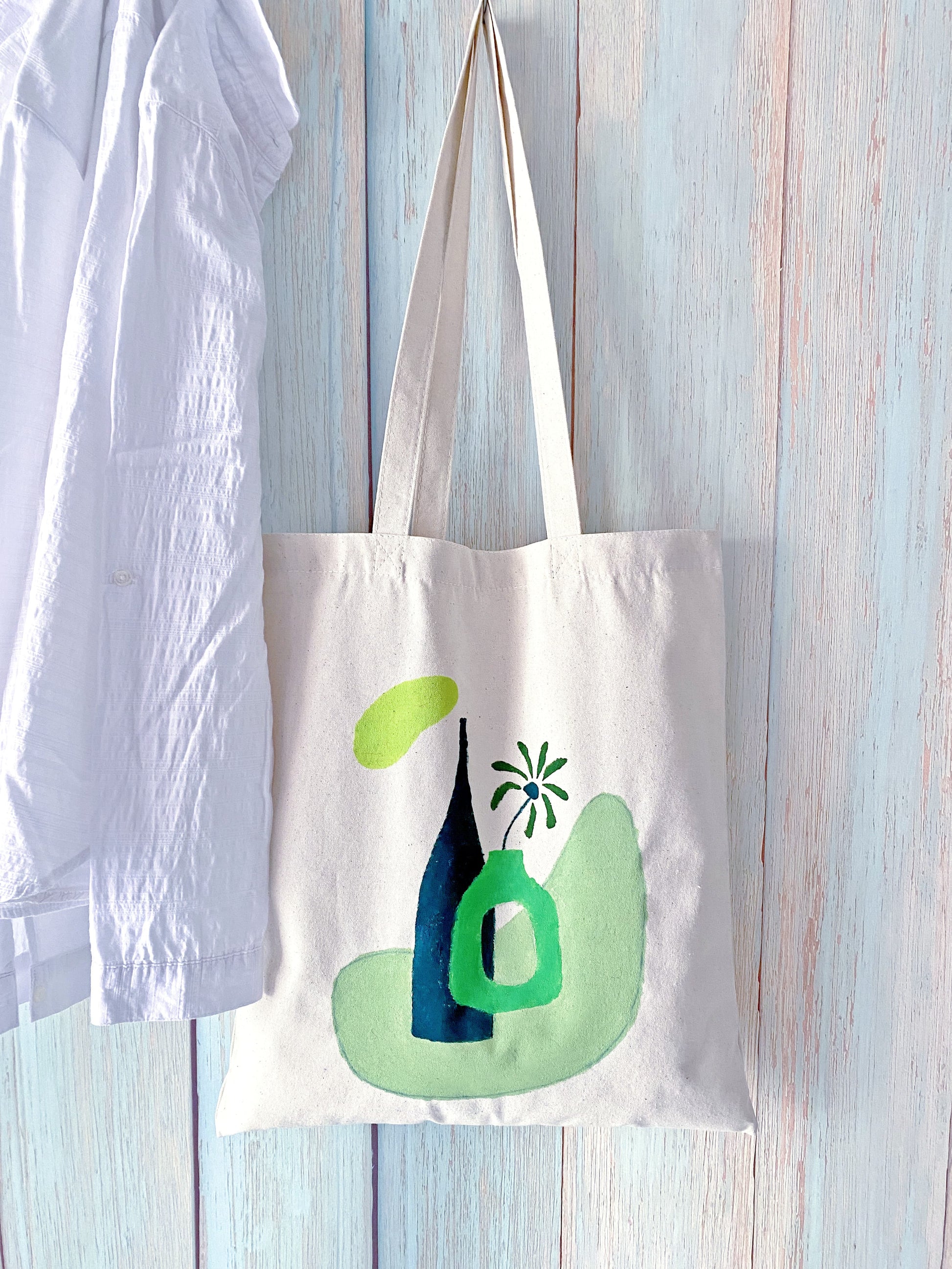 Minimalist lifestyle aesthetic with a neutral toned carryall