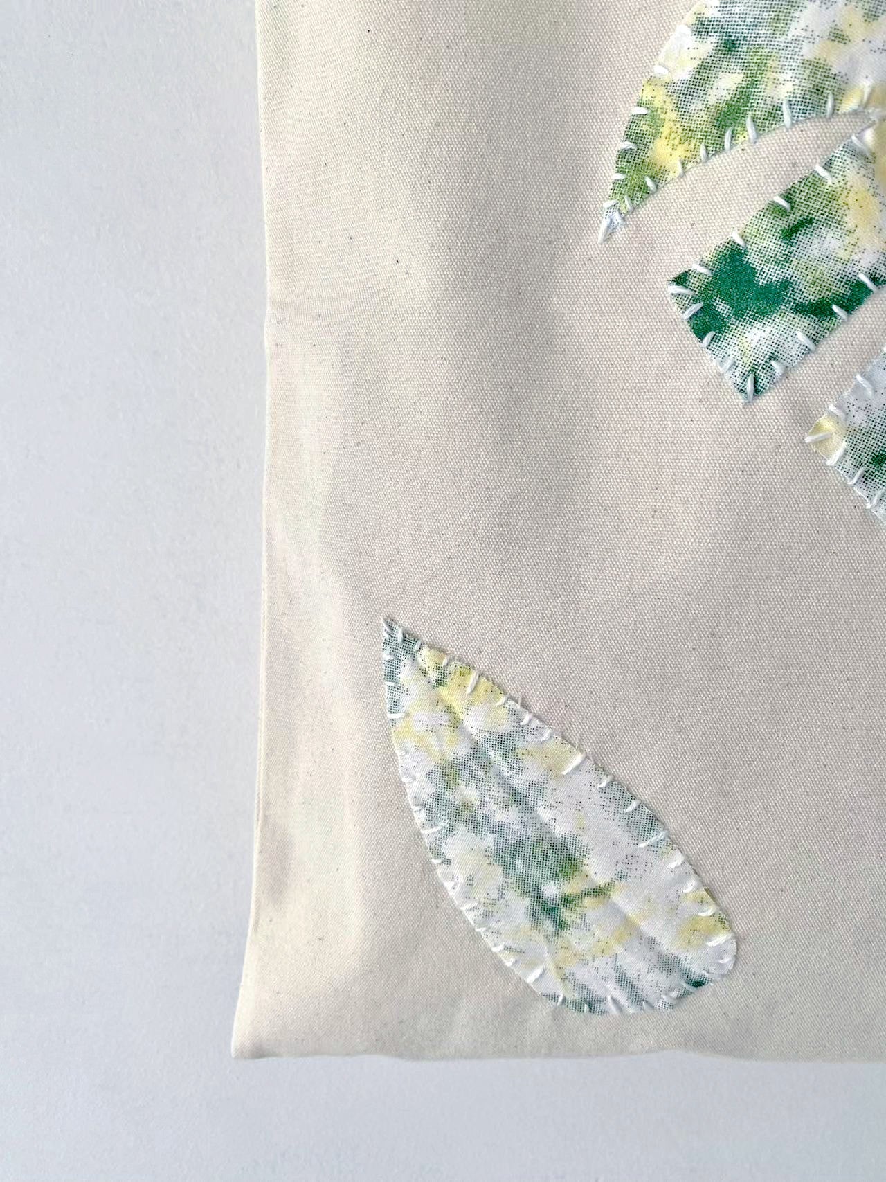 versatile bag that fits both weekdays and weekends