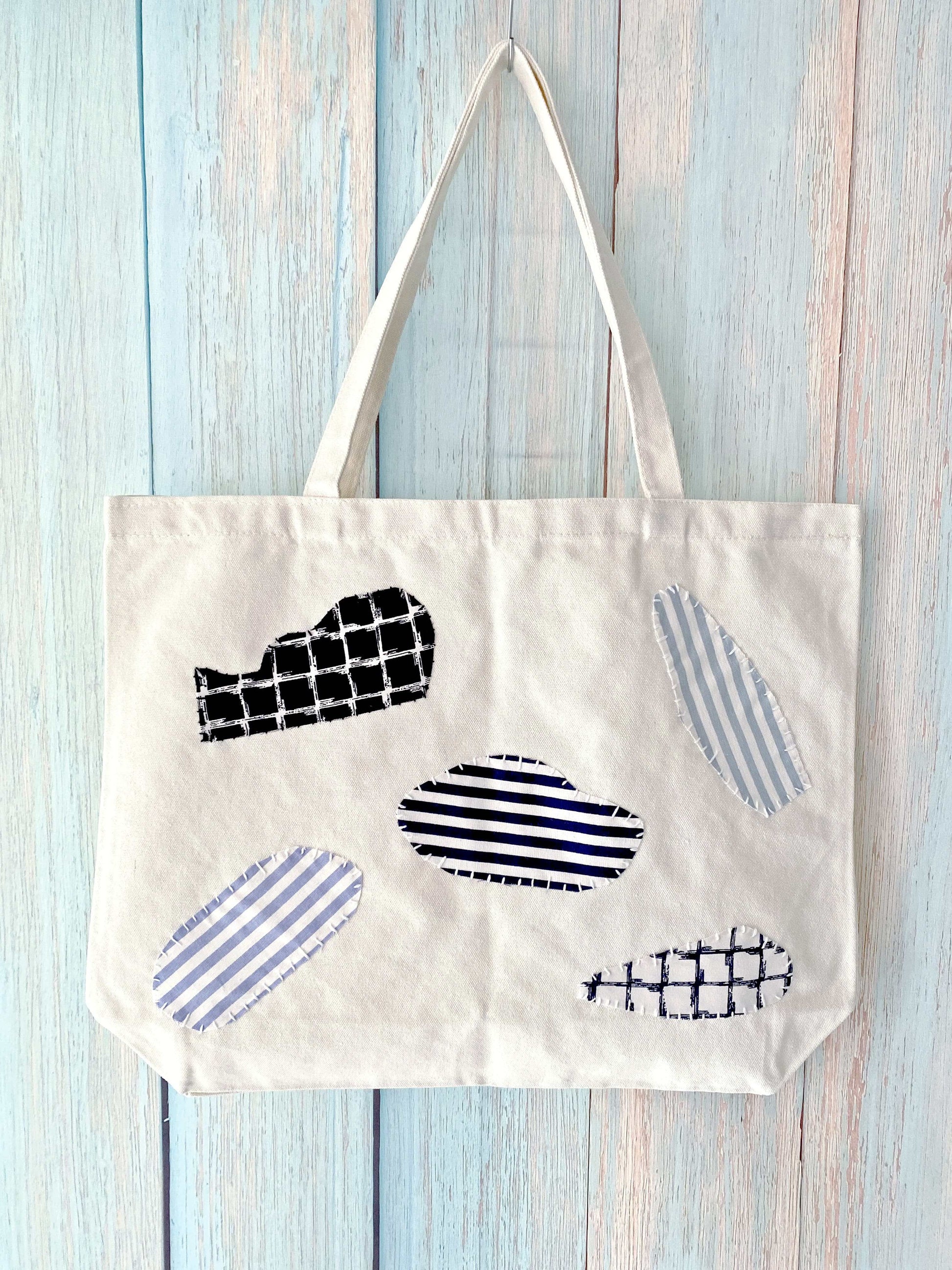 Bag placed near an entryway as part of a leave-the-house routine