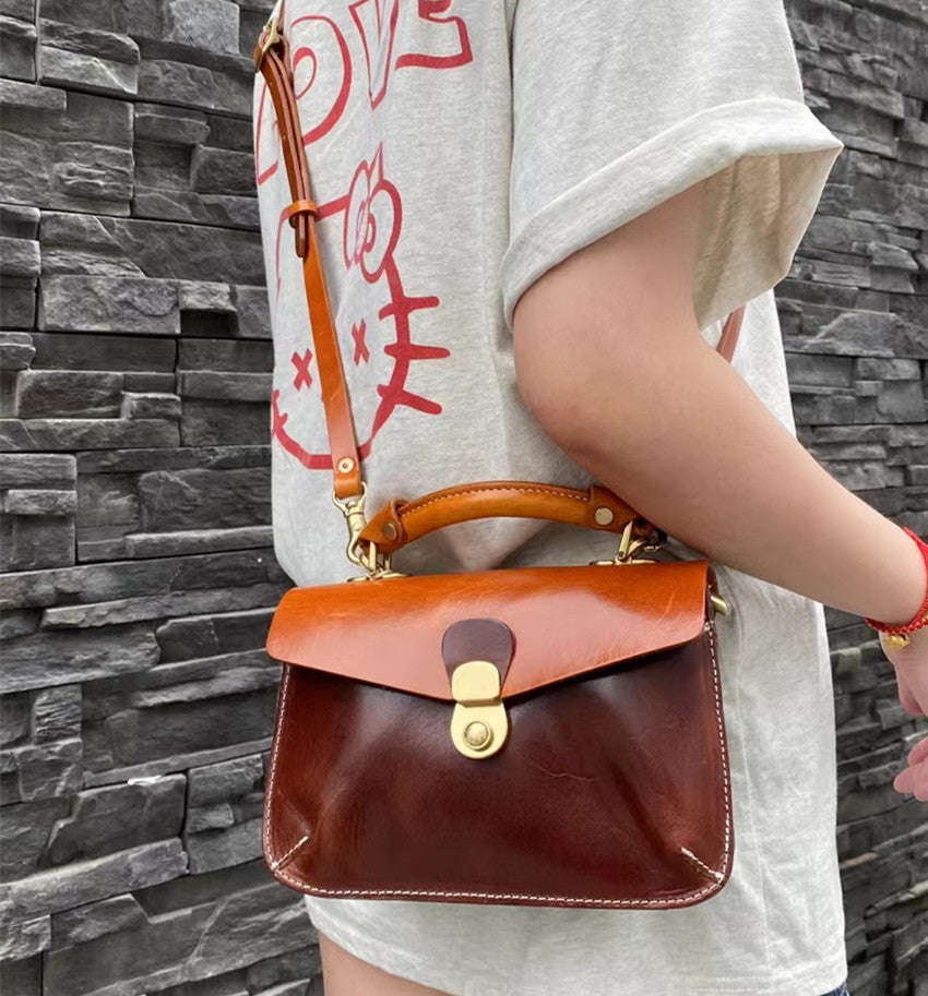 Women's Vintage Leather Handbag with Adjustable Strap