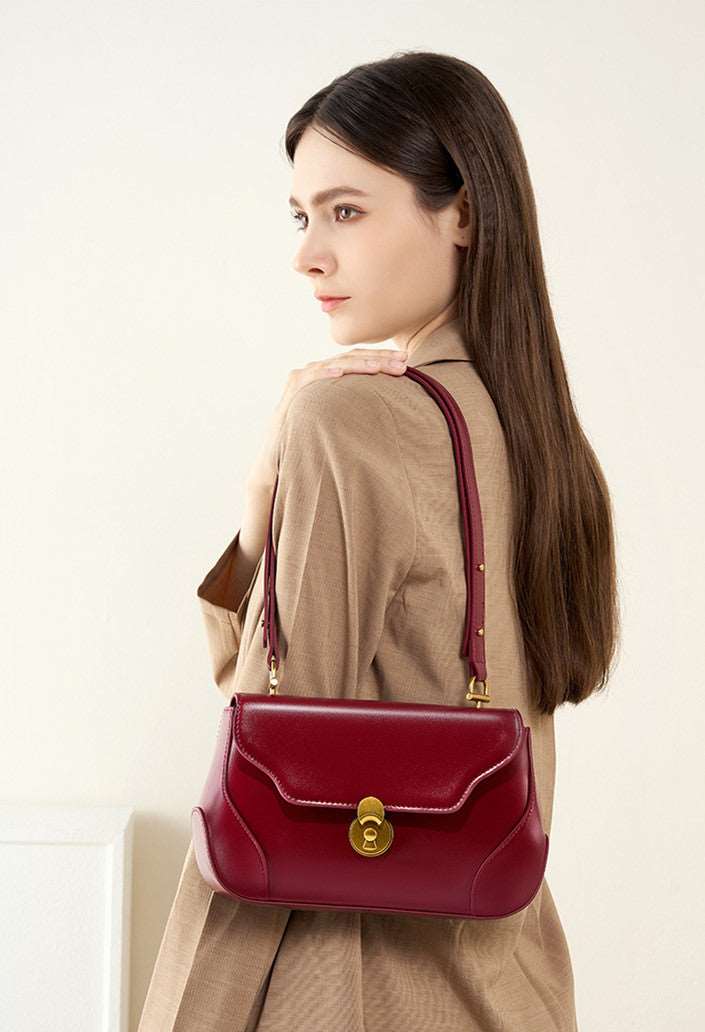 Fashionable Women's Genuine Leather Crossbody Bag with Adjustable Shoulder Strap