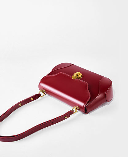 Versatile Leather Shoulder Bag for Women's Everyday Use