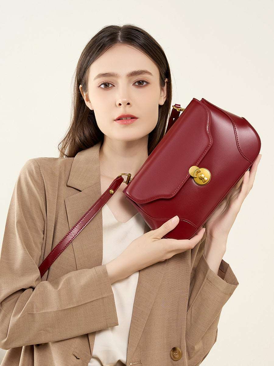 Premium Quality Women's Fashion Leather Handbag with Adjustable Shoulder Strap