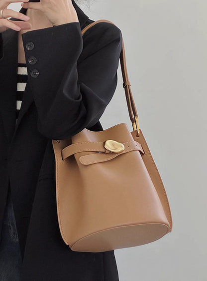 Stylish Women's Genuine Leather Messenger Bag woyaza
