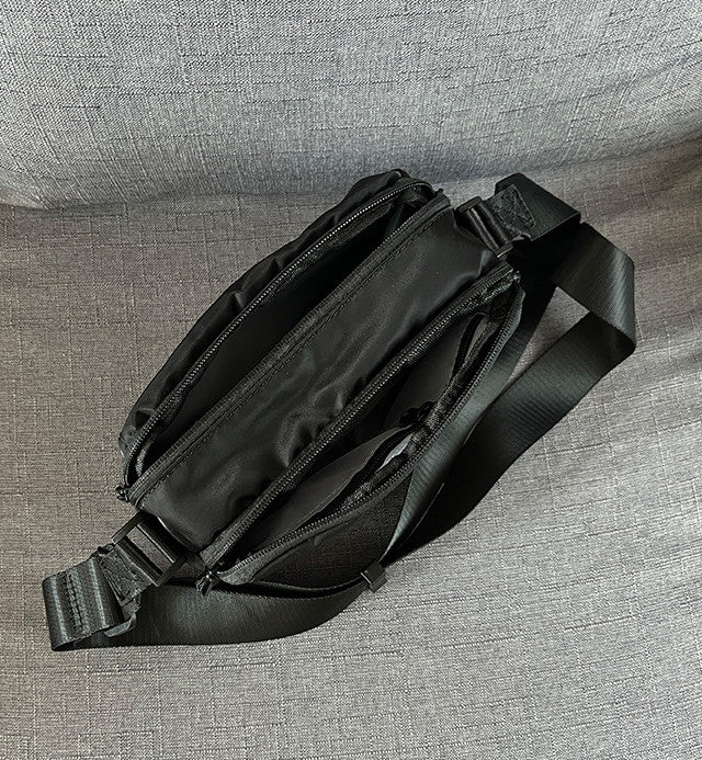 Simple unisex bag for carrying small items during day trips
