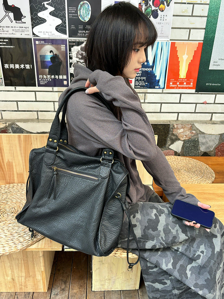 Practical tote bag for daily errands