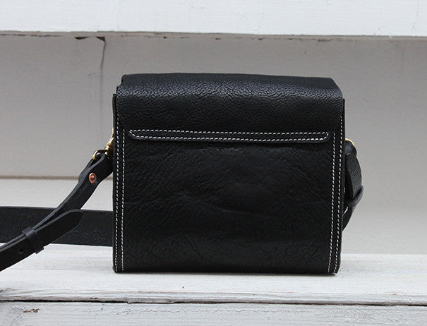 Retro Inspired Leather Crossbody Purse for Women