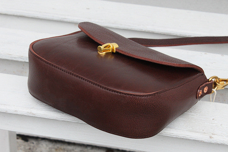 High-Quality Retro Leather Messenger Bag for Women