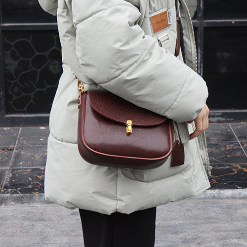 Timeless Leather Messenger Bag with Crossbody Strap
