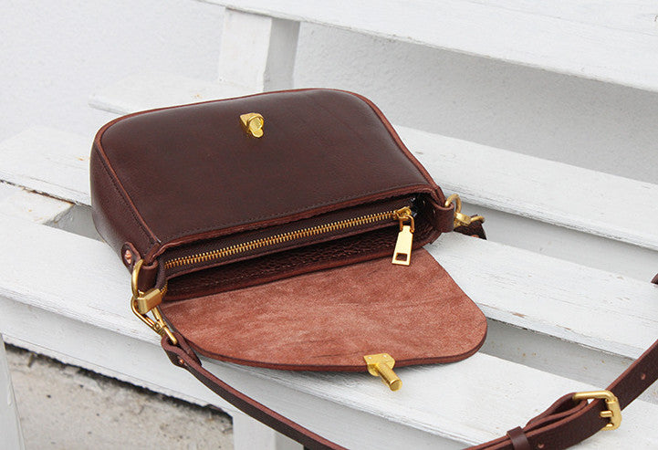 Classic Vintage Style Leather Crossbody Bag for Women