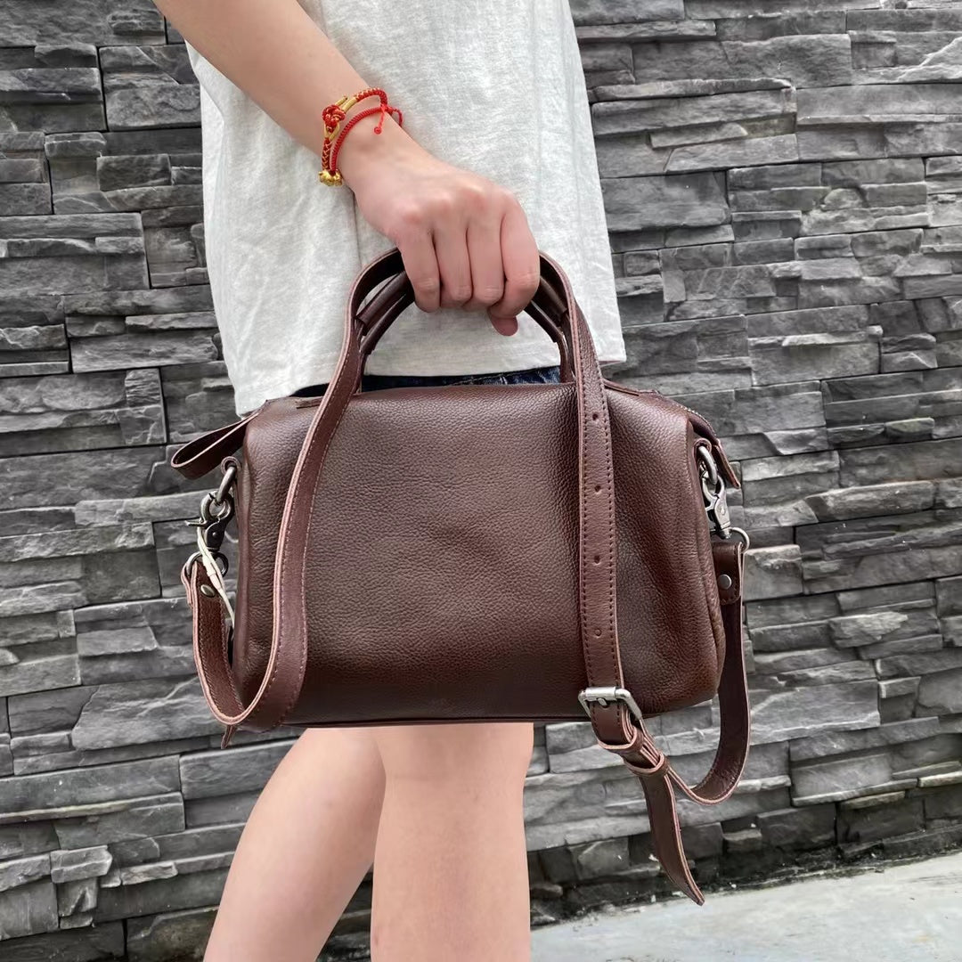 Women's Classic Leather Handbag for Office and Casual Outfits