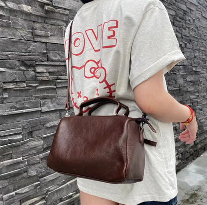 Affordable Retro Leather Crossbody Bag for Daily Use