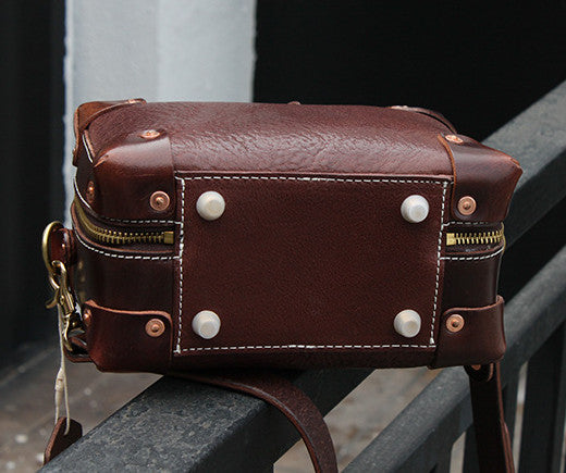 Handcrafted Square Leather Purse for Style Enthusiasts