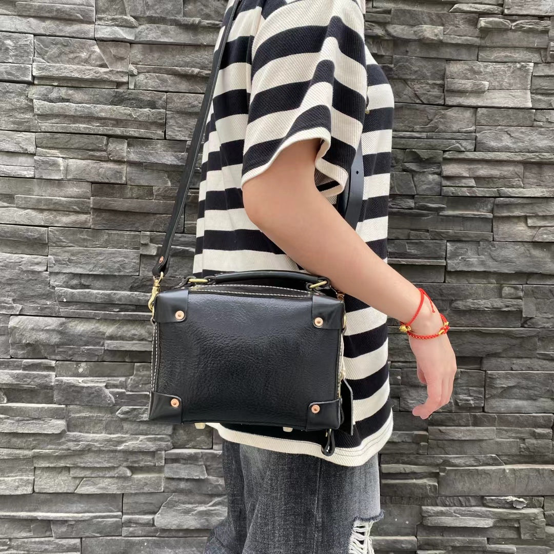 Premium Quality Retro Leather Crossbody Bag