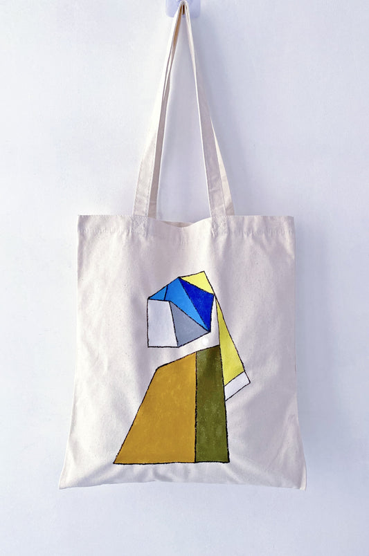 effortless style canvas bag seen in weekend market and urban walks