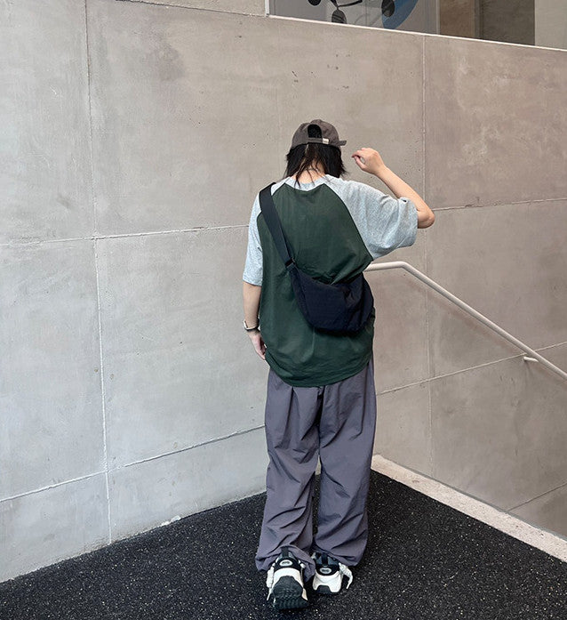 Crossbody bag for carrying phone and keys