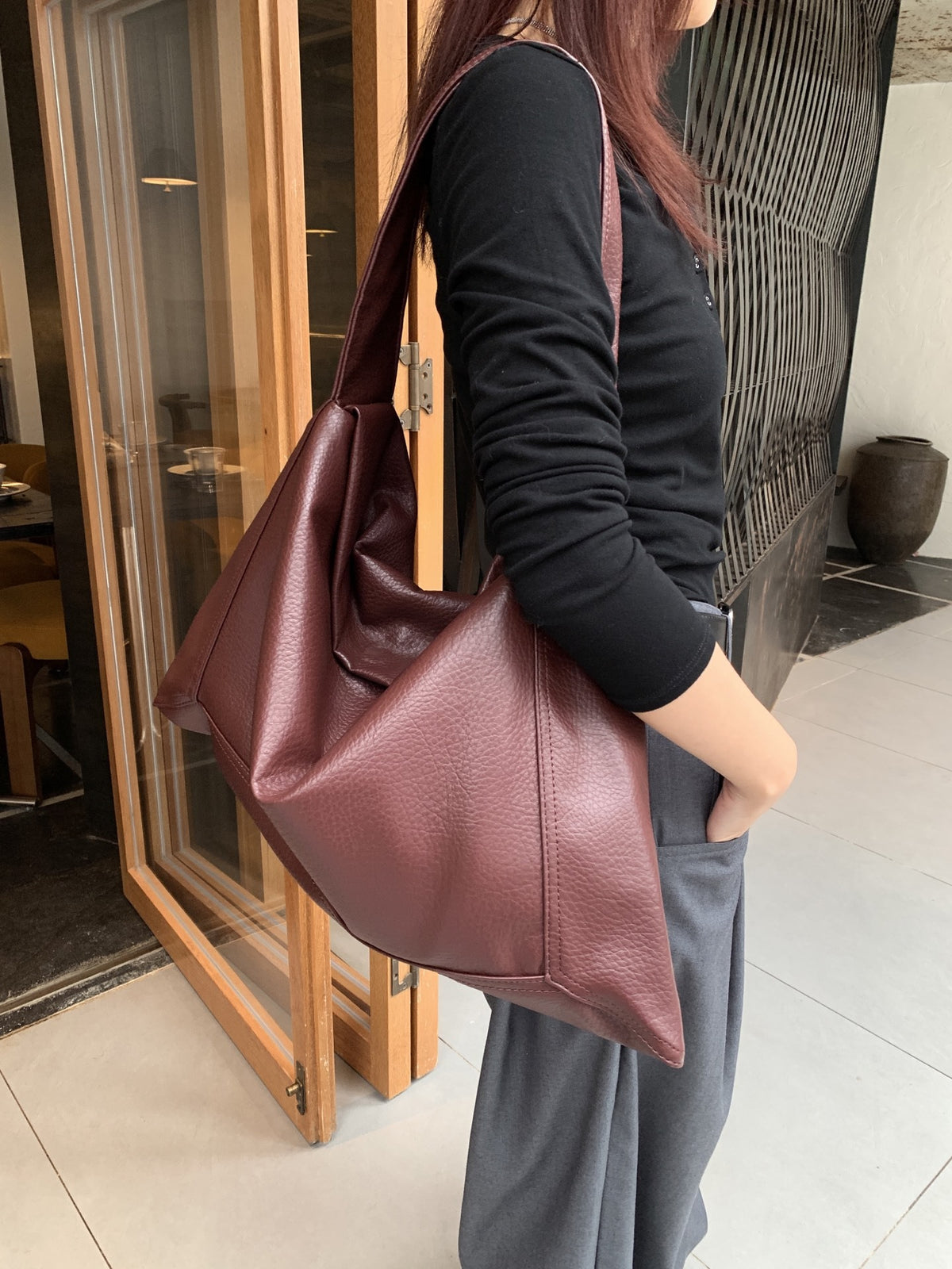 Relaxed tote bag for slow mornings and errands