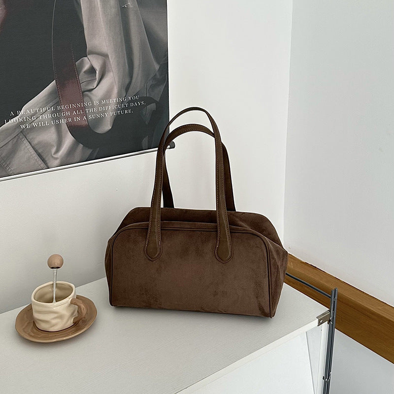 Versatile handbag for shopping and casual meetups