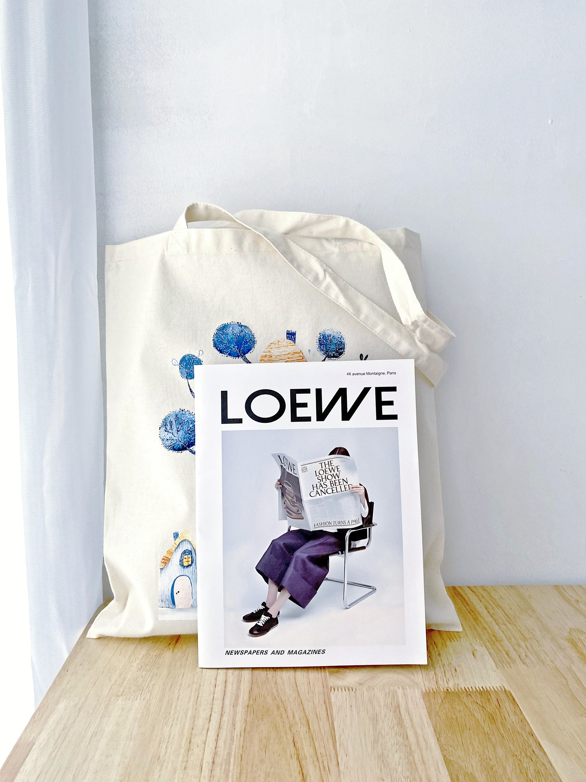 simple cotton tote bag suitable for everyday use