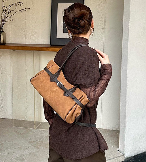 Structured PU leather handbag for everyday carrying